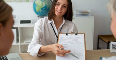 Por que a tradução técnica é essencial em certificações internacionais